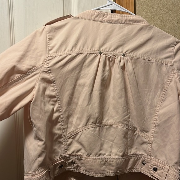 Blush thin summer jacket. Size Large (EU 40) but fits more like a small/medium. - Picture 3 of 3